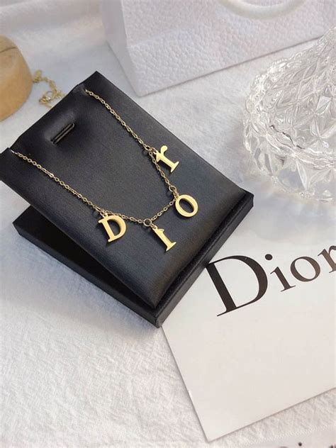 christiaan dior ketting|Ketting met Christian Dior Atelier.